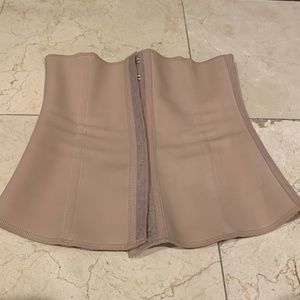 Squeem magical cotton and rubber cincher